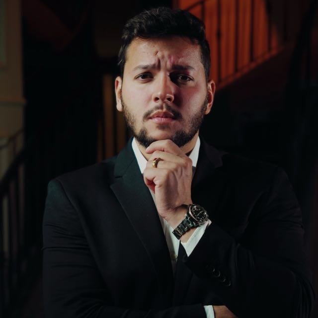 Dr. Lucas Pedrini, advogado e sócio da Pedrini & Azevedo